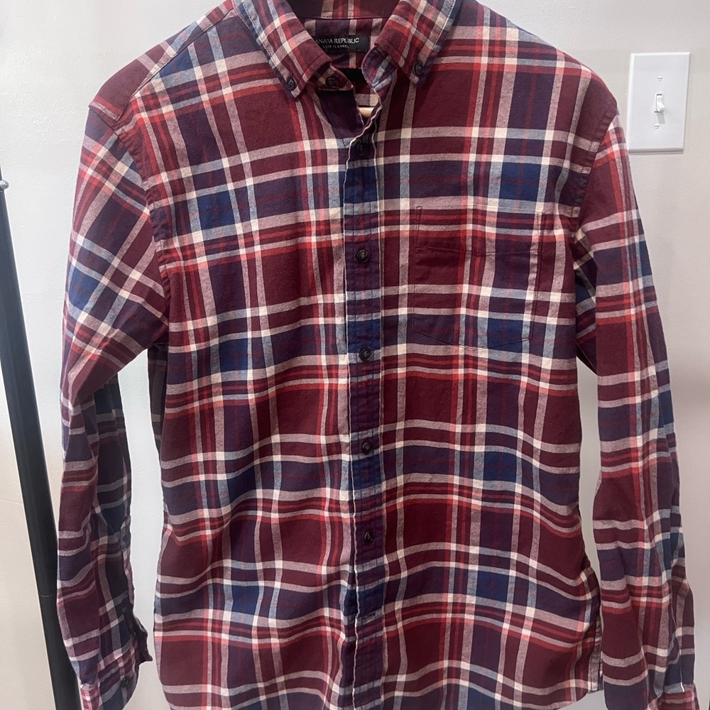 Banana Republic Men's Maroon and Navy Plaid Button-Down Shirt